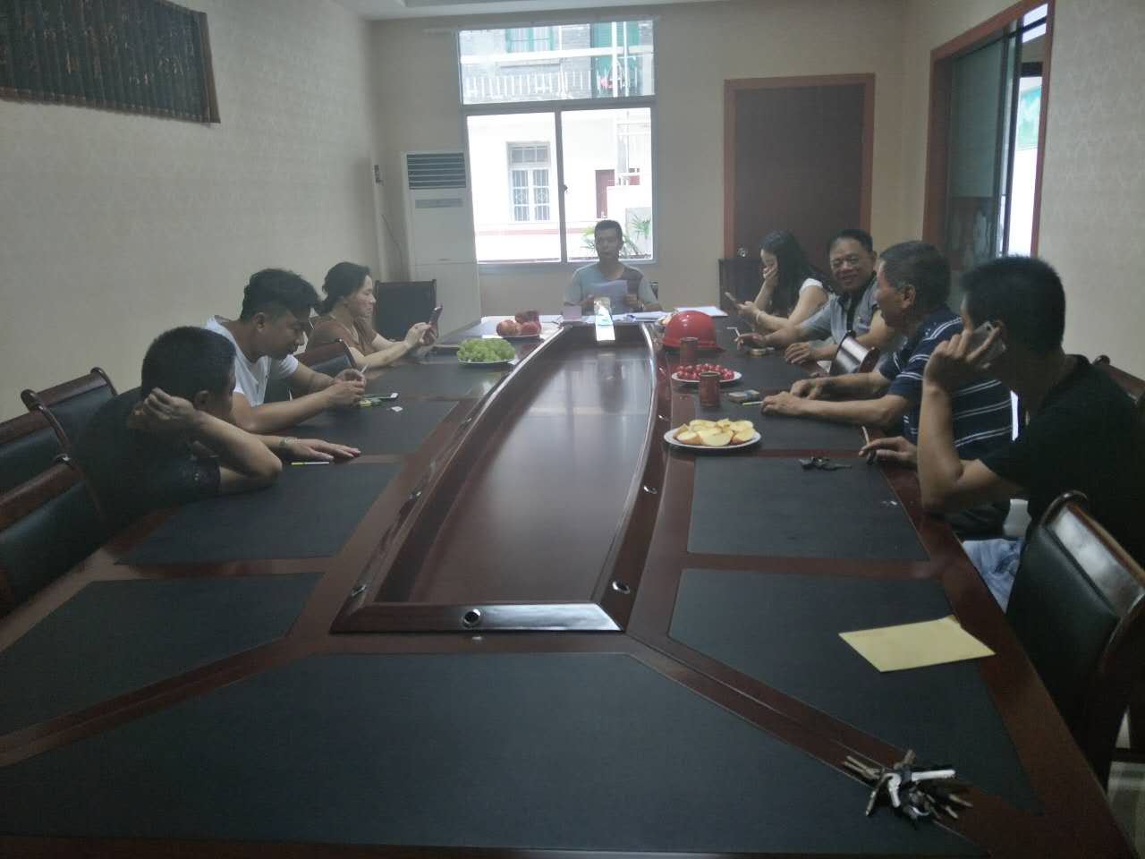 2017年7月1日黨員會議《會議主題：一、學習廖俊波找差距、抓落實主題組織生活會。二、學習袁毅同志在學習廖俊波同志先進事跡座談會上的講話。三、劉云山在福建調研時強調學習弘揚廖俊波同志崇高精神在為民實干中發揮先鋒模范作用的文章?！? onmousewheel=